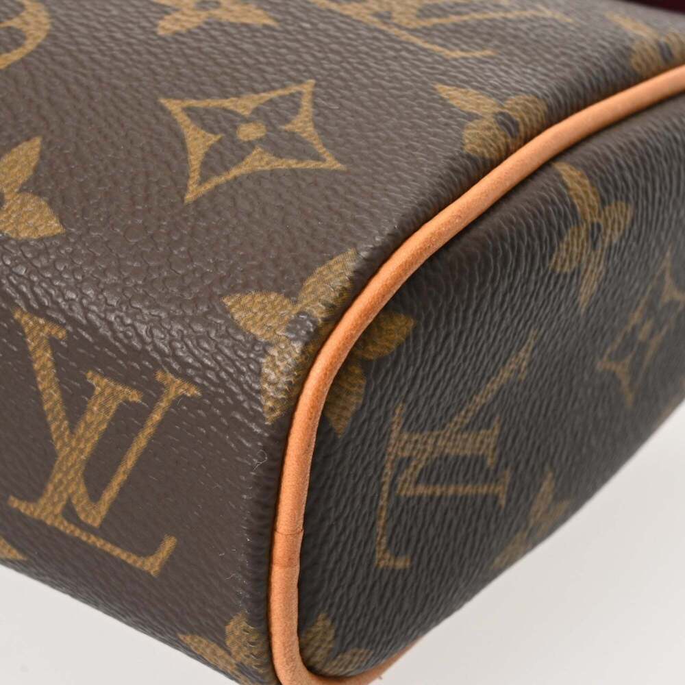 LOUIS VUITTON Brown Monogram Canvas Bag - Picture 9 of 11